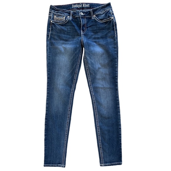 Antique Rivet Jeans Women’s Size 30 Excellent Like New Condition - Picture 2 of 7